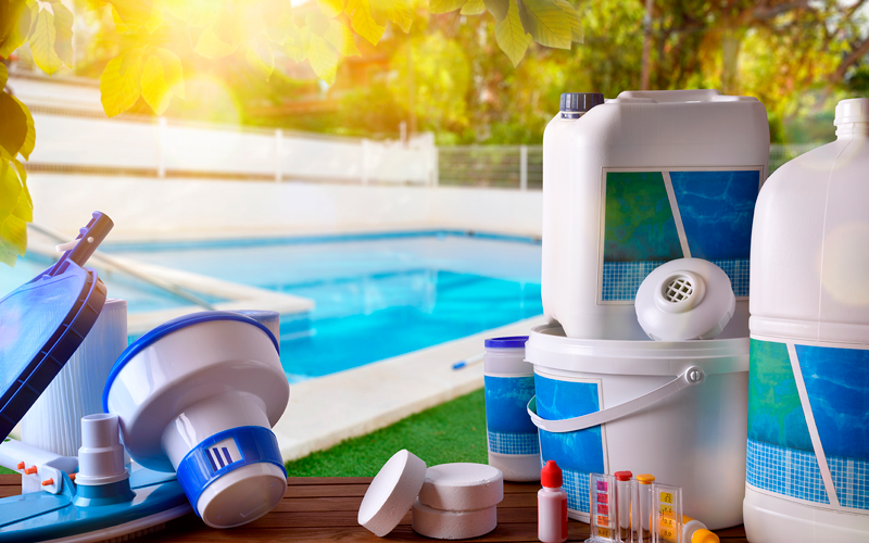 خدمات تنظيف المسابح في الغطغط