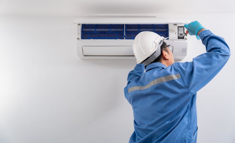 فني مكيفات فلبيني